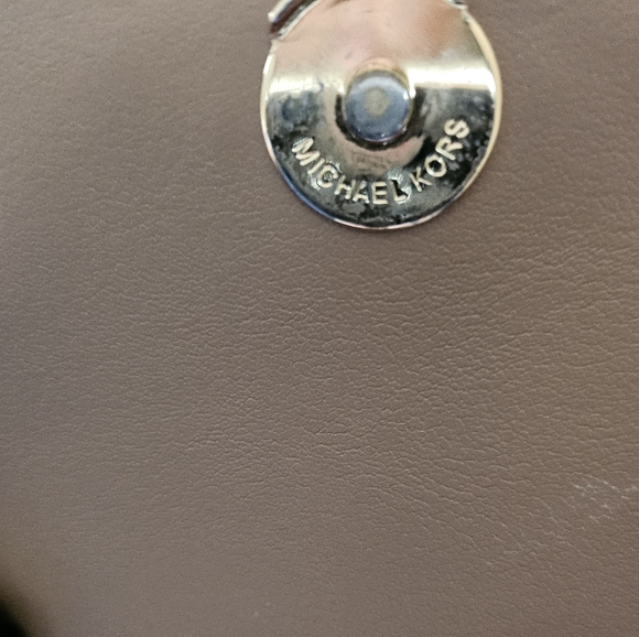 Michael Kors Mini Pebbled Leather Crossbody Bag! EUC! - Picture 10 of 11